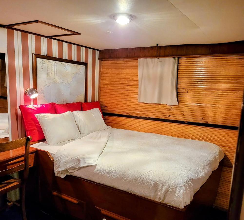 Don Maximo Hotel Виго Екстериор снимка